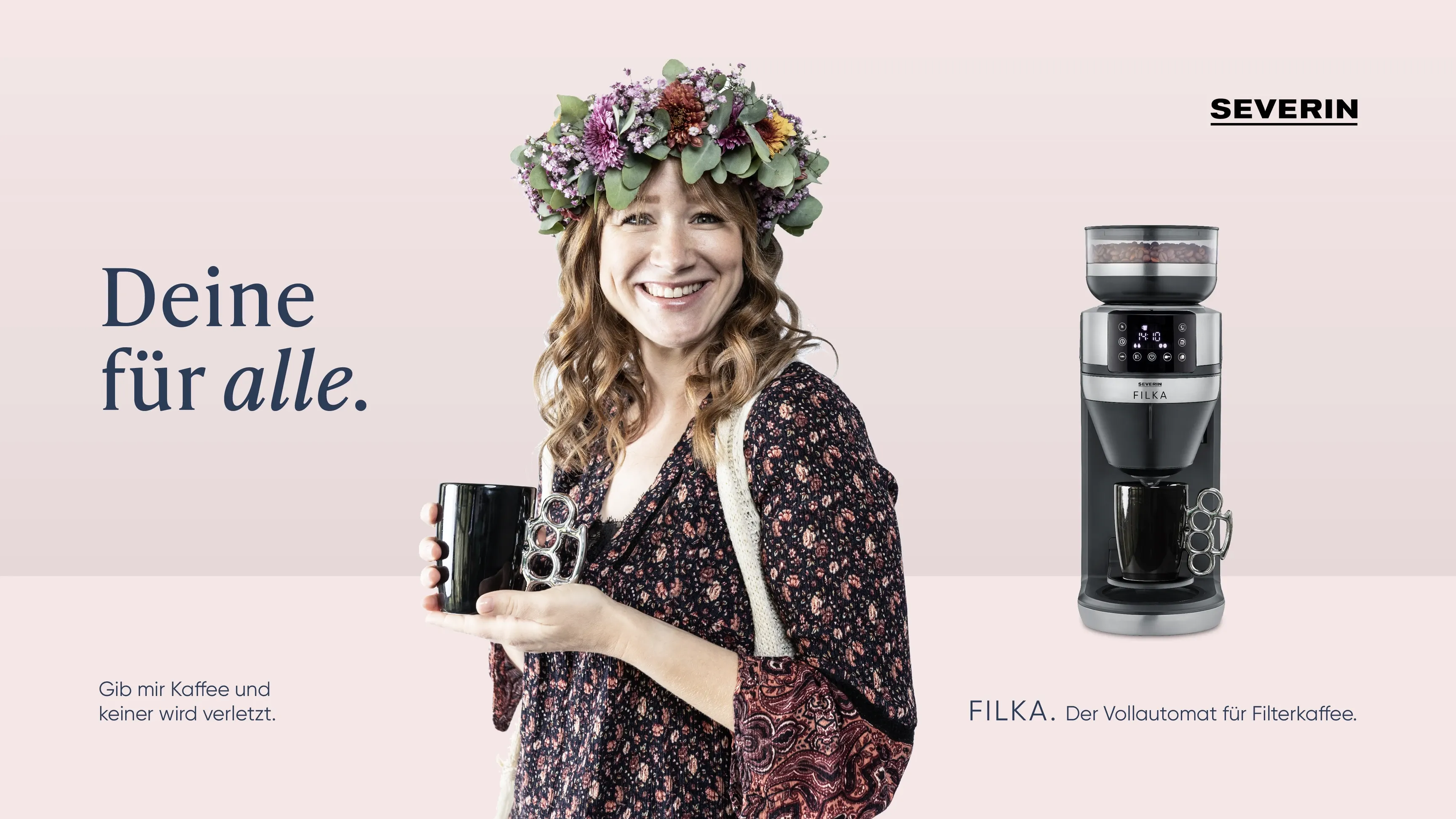 Werbeanzeige: lächelnde Frau mit Blumenkranz und Tasse neben Severin FILKA Filterkaffee-Vollautomat