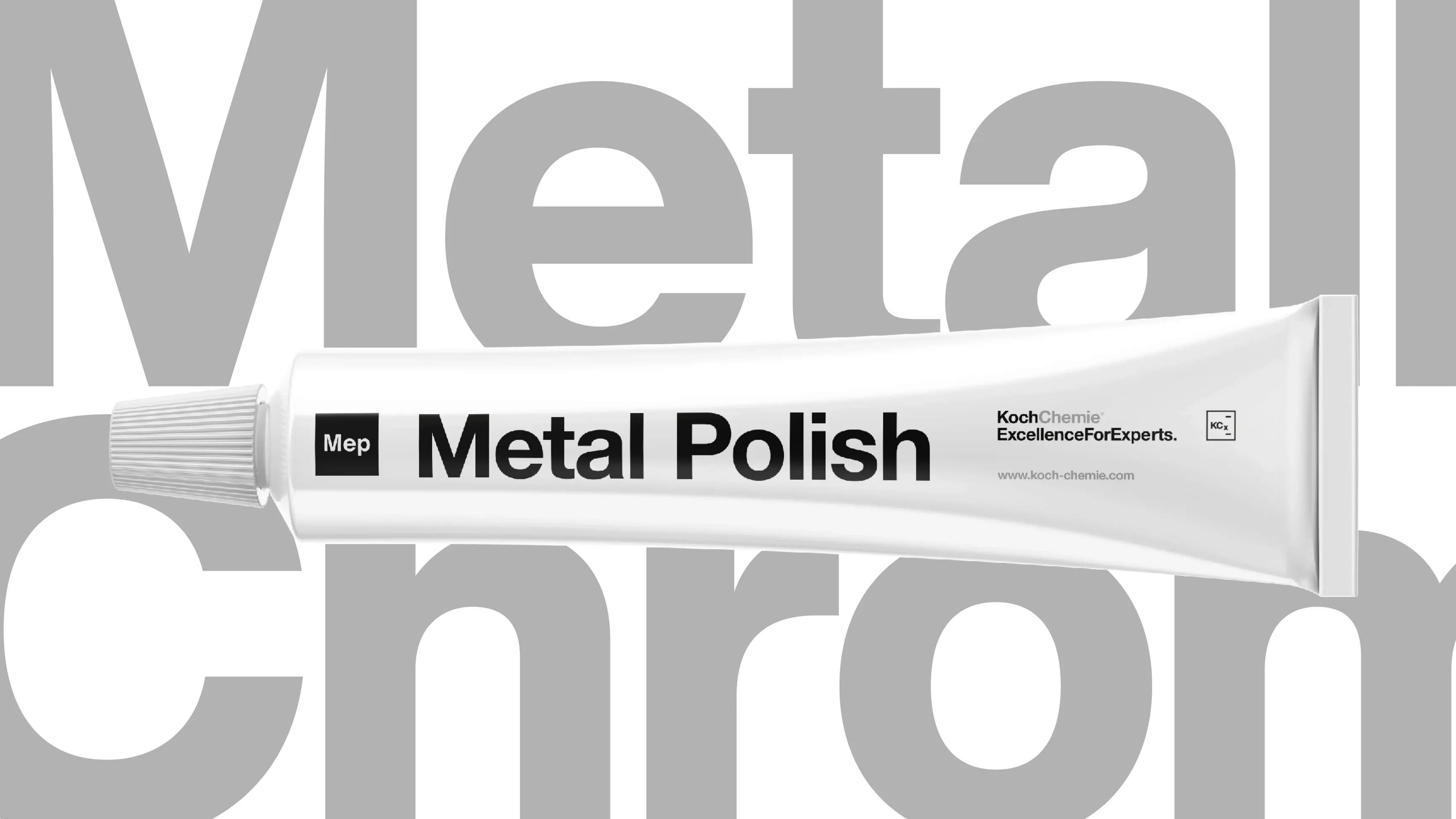 Weiße Tube Metallpolitur mit Aufdruck Metal Polish von KochChemie vor großem grauem Schriftzug