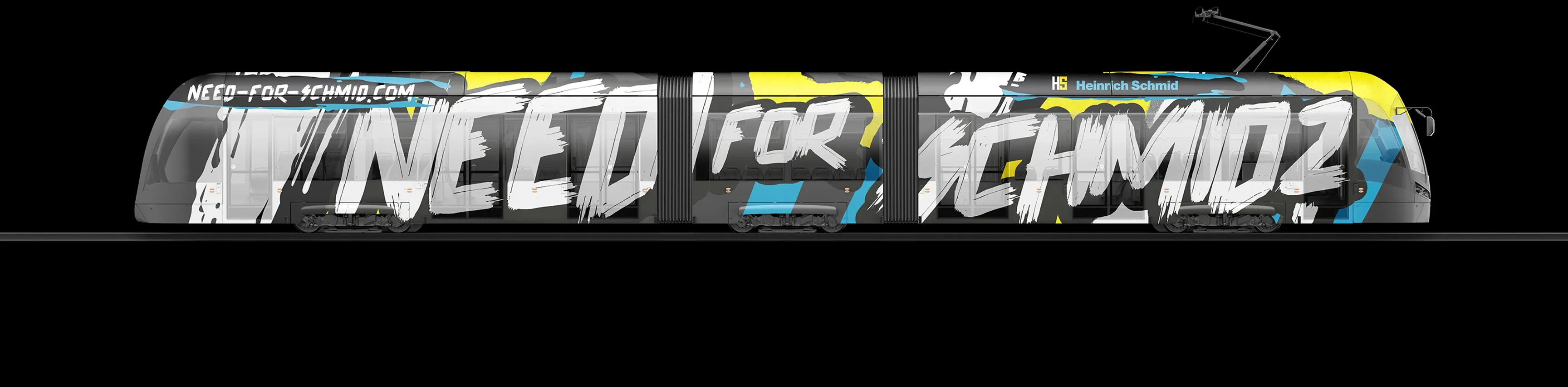 Straßenbahn mit buntem Graffiti und dem Schriftzug "NEED FOR" auf schwarzem Hintergrund